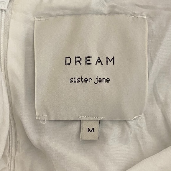 Elegant White Lace Mini Dress sister Jane - Picture 4 of 4